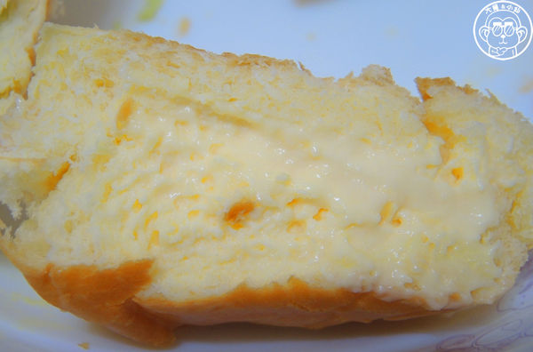 八天堂:期間限定【104.11/13-105.1/12八天堂 京站臨時櫃】日本直送奶油麵包