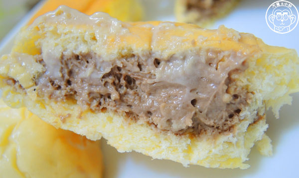 八天堂:期間限定【104.11/13-105.1/12八天堂 京站臨時櫃】日本直送奶油麵包