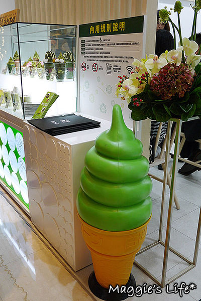 TSUJIRI辻利茶舖(微風信義店)：台北下午茶。微風信義【TSUJIRI辻利茶舖信義微風店】◆日本抹茶霜淇淋。抹茶聖代。日本甜品。抹茶甜品