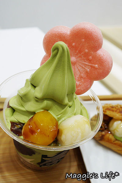 TSUJIRI辻利茶舖(微風信義店)：台北下午茶。微風信義【TSUJIRI辻利茶舖信義微風店】◆日本抹茶霜淇淋。抹茶聖代。日本甜品。抹茶甜品