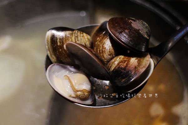 小當家海鮮鍋物(民生店):民生社區豪華火鍋『小當家海鮮鍋物』涮涮鍋/近長庚醫院/台塑大樓