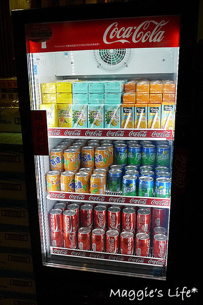 小當家海鮮鍋物(民生店):台北美食。捷運中山國中【小當家海鮮鍋物—民生店】高CP值民生社區火鍋◆活海鮮。波士頓龍蝦。海草蝦。鴛鴦鍋。飲料冰淇淋無限供應