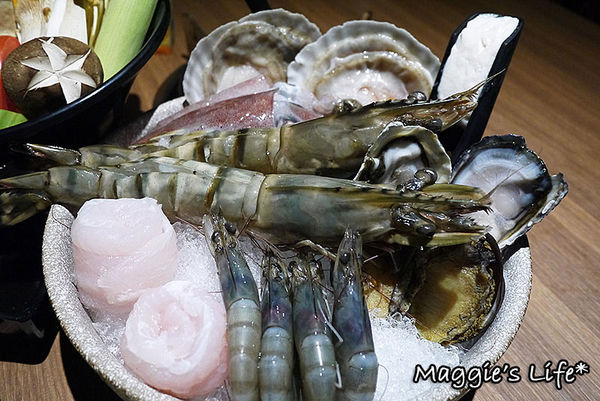 小當家海鮮鍋物(民生店):台北美食。捷運中山國中【小當家海鮮鍋物—民生店】高CP值民生社區火鍋◆活海鮮。波士頓龍蝦。海草蝦。鴛鴦鍋。飲料冰淇淋無限供應