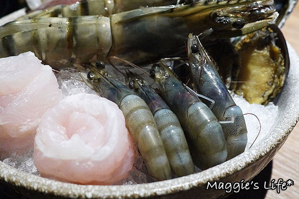 小當家海鮮鍋物(民生店):台北美食。捷運中山國中【小當家海鮮鍋物—民生店】高CP值民生社區火鍋◆活海鮮。波士頓龍蝦。海草蝦。鴛鴦鍋。飲料冰淇淋無限供應