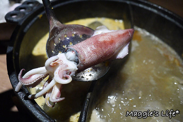 小當家海鮮鍋物(民生店):台北美食。捷運中山國中【小當家海鮮鍋物—民生店】高CP值民生社區火鍋◆活海鮮。波士頓龍蝦。海草蝦。鴛鴦鍋。飲料冰淇淋無限供應