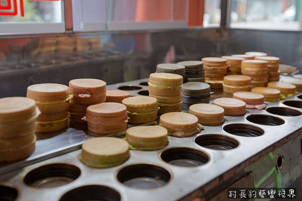 豆廚子 紅豆餅專賣：【食記】｛屏東。萬丹鄉｝豆廚子的台版馬卡龍紅豆餅~超級繽紛