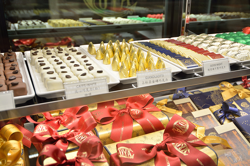 COVA 台灣:義大利米蘭百年甜點蛋糕巧克力 台北微風信義店 捷運市政府站