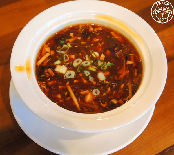 樂天皇朝(微風信義)：呷飽祙【台北信義･樂天皇朝】八色小籠包來台插旗