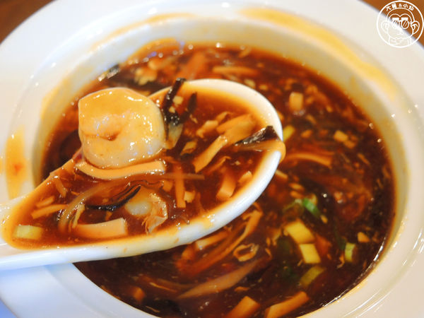 樂天皇朝(微風信義)：呷飽祙【台北信義･樂天皇朝】八色小籠包來台插旗