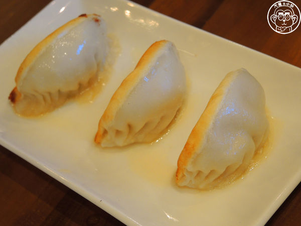 樂天皇朝(微風信義)：呷飽祙【台北信義･樂天皇朝】八色小籠包來台插旗