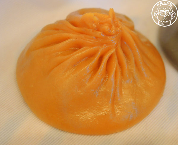 樂天皇朝(微風信義)：呷飽祙【台北信義･樂天皇朝】八色小籠包來台插旗