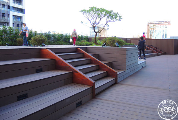 樂天皇朝(微風信義)：呷飽祙【台北信義･樂天皇朝】八色小籠包來台插旗