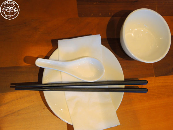 樂天皇朝(微風信義)：呷飽祙【台北信義･樂天皇朝】八色小籠包來台插旗