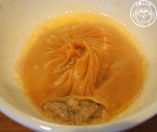 樂天皇朝(微風信義)：呷飽祙【台北信義･樂天皇朝】八色小籠包來台插旗