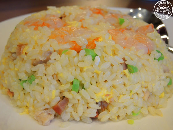 樂天皇朝(微風信義)：呷飽祙【台北信義･樂天皇朝】八色小籠包來台插旗