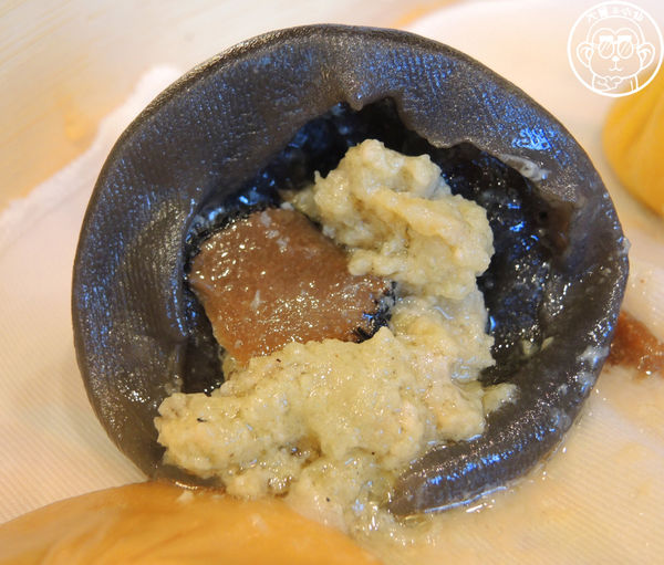 樂天皇朝(微風信義)：呷飽祙【台北信義･樂天皇朝】八色小籠包來台插旗