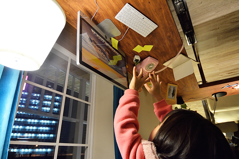 華山顛倒屋 傢具車子飛起來!照片變得像魔法好有趣!台北親子旅遊景點,捷運忠孝新生站善導寺站