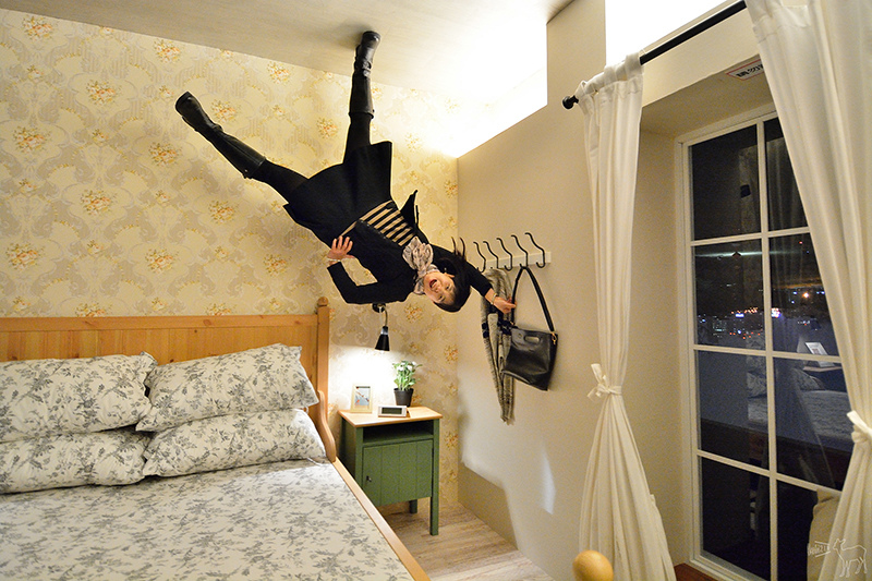 華山顛倒屋 傢具車子飛起來!照片變得像魔法好有趣!台北親子旅遊景點,捷運忠孝新生站善導寺站