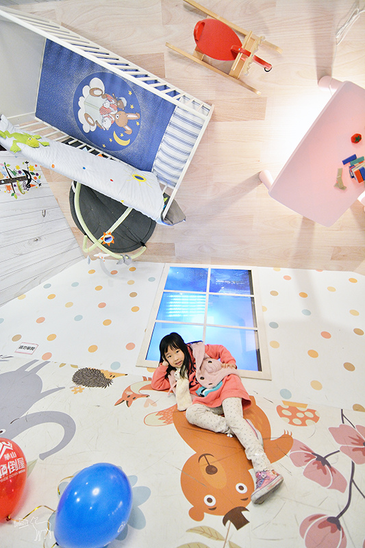 華山顛倒屋 傢具車子飛起來!照片變得像魔法好有趣!台北親子旅遊景點,捷運忠孝新生站善導寺站