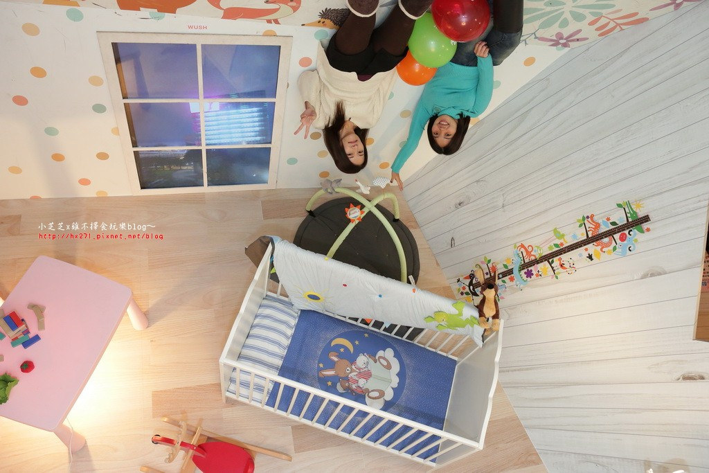 台北華山顛倒屋