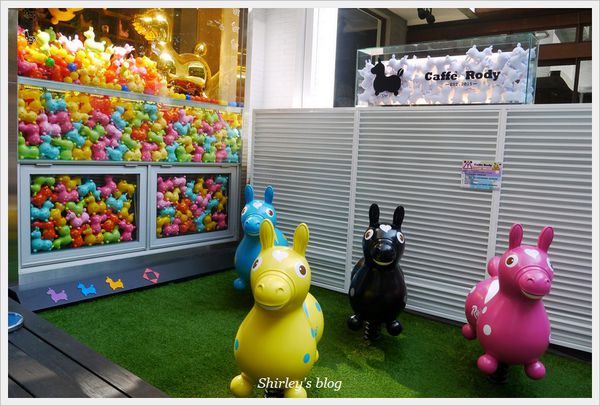 Caffè Rody主題餐廳：Caffè Rody主題餐廳‧全球第一間跳跳馬主題餐廳