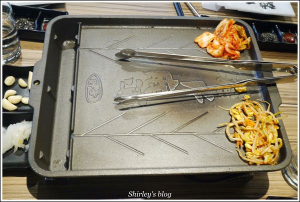 韓斤麻浦 炙鐵五花燒肉：捷運市政府站‧韓斤麻浦 炙燒五花燒肉~焰彩七味燒(微風信義)