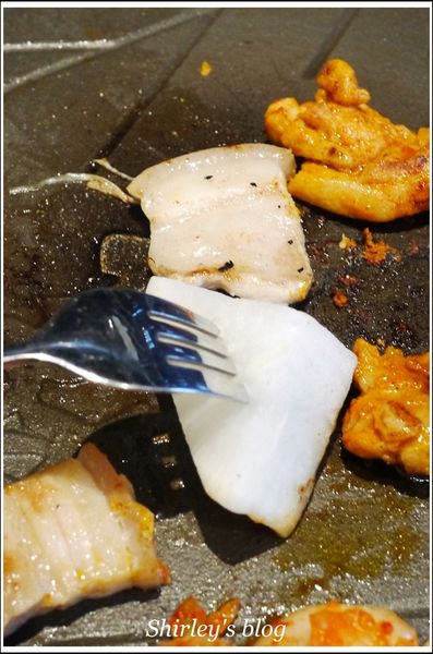 韓斤麻浦 炙鐵五花燒肉：捷運市政府站‧韓斤麻浦 炙燒五花燒肉~焰彩七味燒(微風信義)