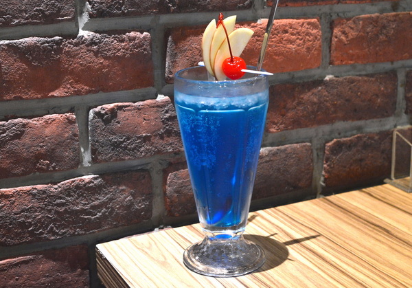 韓斤麻浦 炙鐵五花燒肉：W小姐旅行畫報/ 台北｜食記 韓斤麻浦韓斤麻浦 炙鐵五花燒肉 微風信義 韓式燒烤豬五花Ｘ手工鑄鐵烤盤 焰彩七味燒