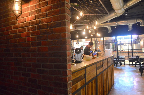 韓斤麻浦 炙鐵五花燒肉：W小姐旅行畫報/ 台北｜食記 韓斤麻浦韓斤麻浦 炙鐵五花燒肉 微風信義 韓式燒烤豬五花Ｘ手工鑄鐵烤盤 焰彩七味燒