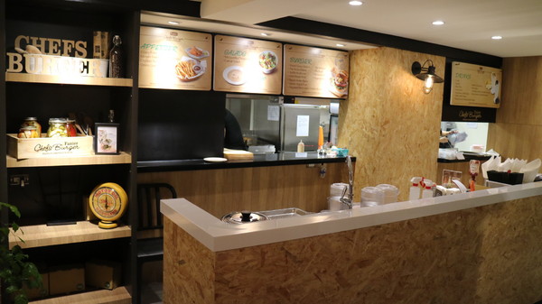 Fanier chef’s burger 費尼主廚漢堡(台北忠孝店):【台北美食】Fanier chef's burger 費尼主廚漢堡-台北忠孝店