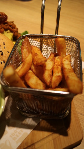 Fanier chef’s burger 費尼主廚漢堡(台北忠孝店):【台北美食】Fanier chef's burger 費尼主廚漢堡-台北忠孝店