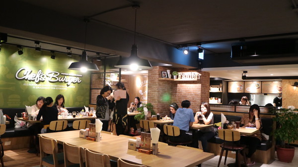 Fanier chef’s burger 費尼主廚漢堡(台北忠孝店):【台北美食】Fanier chef's burger 費尼主廚漢堡-台北忠孝店