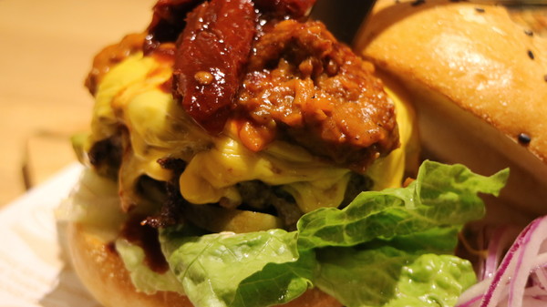 Fanier chef’s burger 費尼主廚漢堡(台北忠孝店):【台北美食】Fanier chef's burger 費尼主廚漢堡-台北忠孝店
