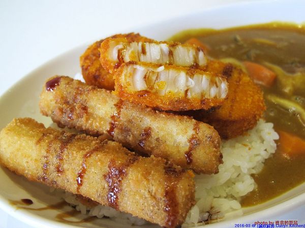 Curry+ Kitchen 誠欣廚房:(台南。安平區美食)『誠欣廚房 Curry+ Kitchen 』運河旁的 寵物友善餐廳。平價美味大份量的早午餐。鬆餅酥脆可口。自製果醬甜如蜜,看得到整顆草莓呢!