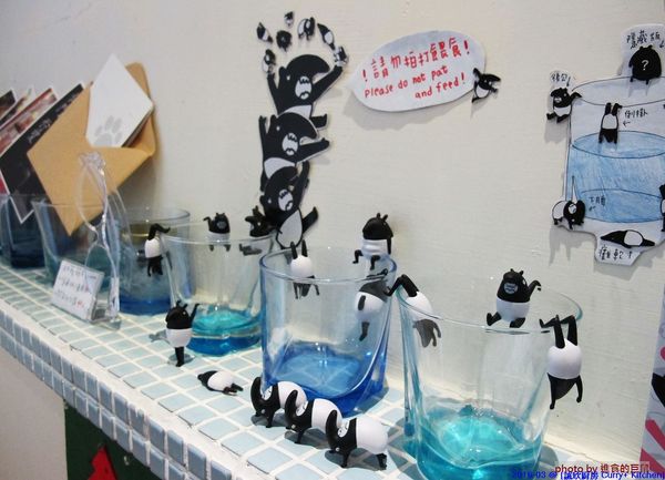 Curry+ Kitchen 誠欣廚房:(台南。安平區美食)『誠欣廚房 Curry+ Kitchen 』運河旁的 寵物友善餐廳。平價美味大份量的早午餐。鬆餅酥脆可口。自製果醬甜如蜜,看得到整顆草莓呢!