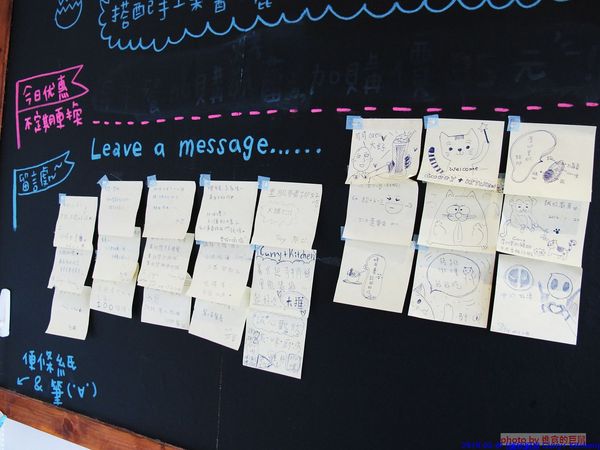 Curry+ Kitchen 誠欣廚房:(台南。安平區美食)『誠欣廚房 Curry+ Kitchen 』運河旁的 寵物友善餐廳。平價美味大份量的早午餐。鬆餅酥脆可口。自製果醬甜如蜜,看得到整顆草莓呢!