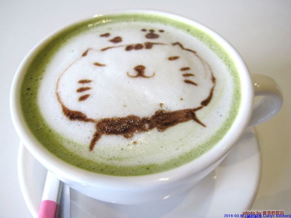 Curry+ Kitchen 誠欣廚房:(台南。安平區美食)『誠欣廚房 Curry+ Kitchen 』運河旁的 寵物友善餐廳。平價美味大份量的早午餐。鬆餅酥脆可口。自製果醬甜如蜜,看得到整顆草莓呢!