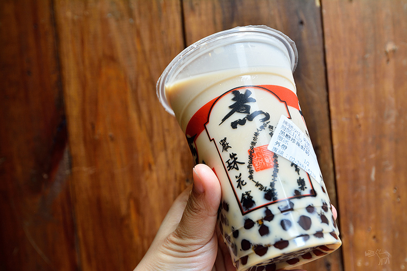 士林夜市美食-珍煮丹黑糖飲品專賣:好香的黑糖珍珠鮮奶與泰式奶茶加珍珠,捷運劍潭站