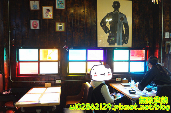 鐵木匠複合式餐廳：【台南-永康區】站著拍+坐著拍=怎麼拍都好看!~自拍神器《鐵木匠複合式餐廳》