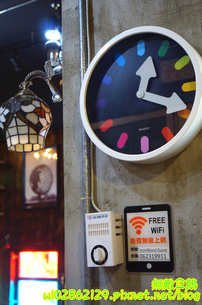 鐵木匠複合式餐廳：【台南-永康區】站著拍+坐著拍=怎麼拍都好看!~自拍神器《鐵木匠複合式餐廳》