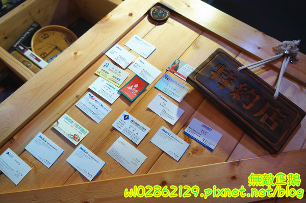 鐵木匠複合式餐廳：【台南-永康區】站著拍+坐著拍=怎麼拍都好看!~自拍神器《鐵木匠複合式餐廳》