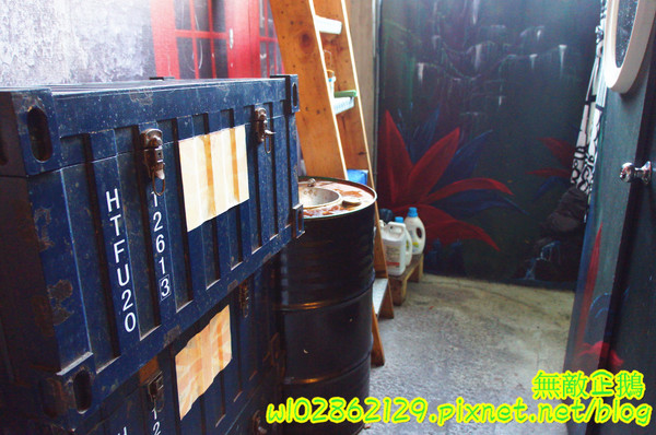 鐵木匠複合式餐廳：【台南-永康區】站著拍+坐著拍=怎麼拍都好看!~自拍神器《鐵木匠複合式餐廳》