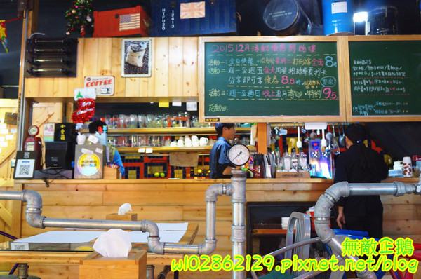 鐵木匠複合式餐廳：【台南-永康區】站著拍+坐著拍=怎麼拍都好看!~自拍神器《鐵木匠複合式餐廳》