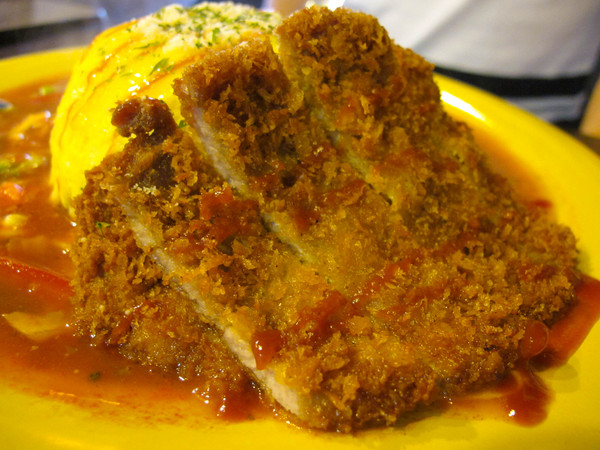 義麵屋:(胖樺食記)新北福和路巷弄小店義麵屋。飯麵各類樣式小品包羅萬象。兩百元即可外送。