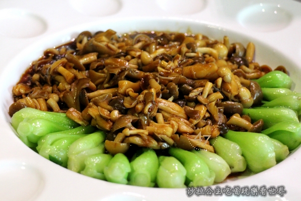 台北四七名人宴：重現失傳70年黑官膳『台北四七名人宴』微風信義