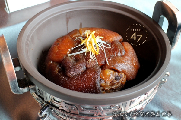 台北四七名人宴：重現失傳70年黑官膳『台北四七名人宴』微風信義