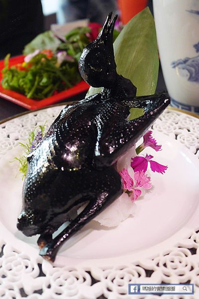 台北四七名人宴:◆台北微風信義。捷運市政府站【台北四七名人宴】民初盛宴極緻享受。宋美齡、張愛玲珍愛典藏名菜。星洲廚界教父黃清標&南京至尊廚王游海聯手來台獻藝