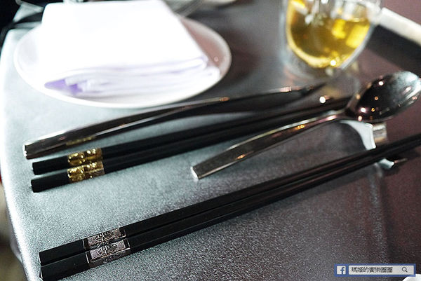 台北四七名人宴:◆台北微風信義。捷運市政府站【台北四七名人宴】民初盛宴極緻享受。宋美齡、張愛玲珍愛典藏名菜。星洲廚界教父黃清標&南京至尊廚王游海聯手來台獻藝