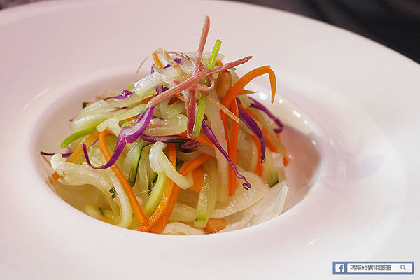 台北四七名人宴:◆台北微風信義。捷運市政府站【台北四七名人宴】民初盛宴極緻享受。宋美齡、張愛玲珍愛典藏名菜。星洲廚界教父黃清標&南京至尊廚王游海聯手來台獻藝