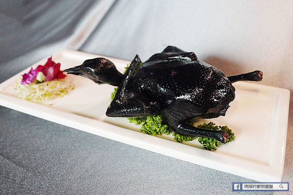 台北四七名人宴:◆台北微風信義。捷運市政府站【台北四七名人宴】民初盛宴極緻享受。宋美齡、張愛玲珍愛典藏名菜。星洲廚界教父黃清標&南京至尊廚王游海聯手來台獻藝